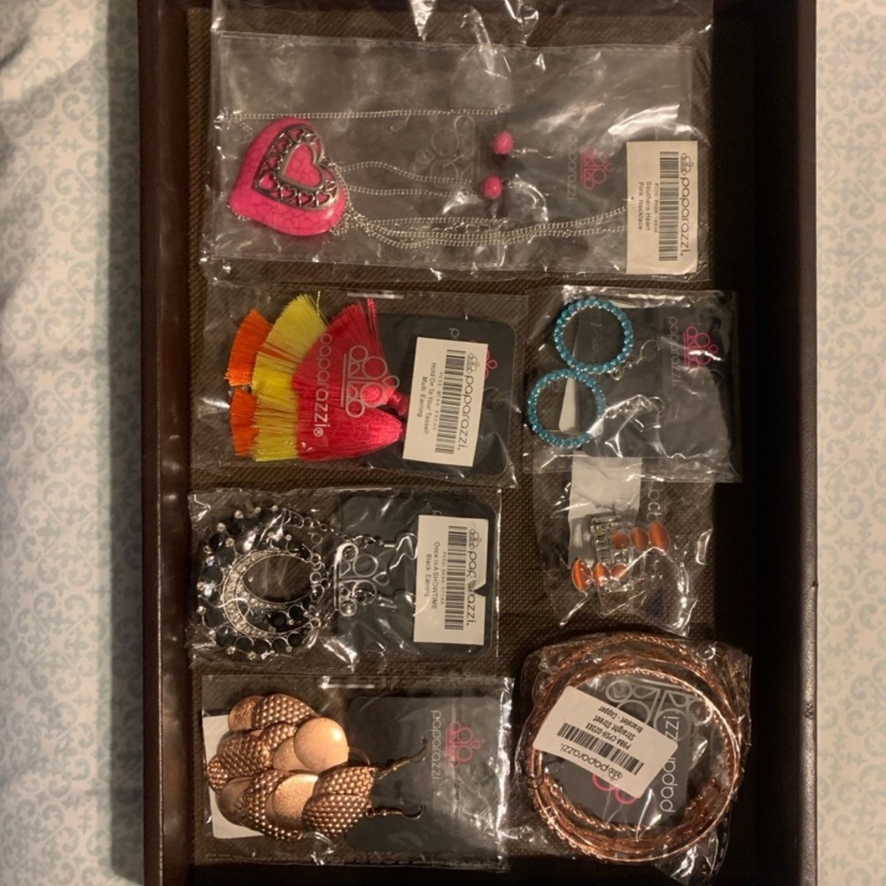 13pc Display Jewelry Bundle -paparazzi #120